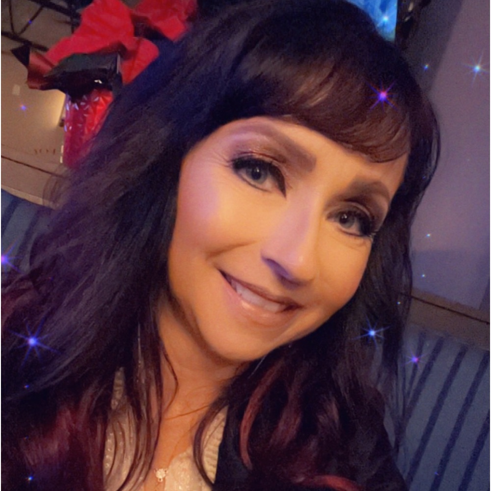 Meet your Posher, Carrie